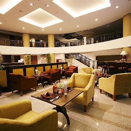 Summer Spring Hotel Патая Екстериор снимка