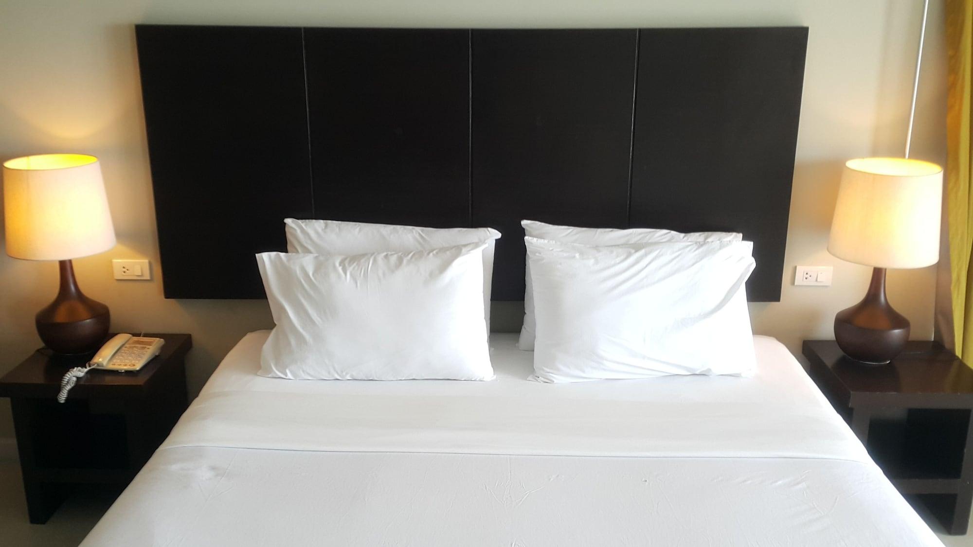Summer Spring Hotel Патая Екстериор снимка