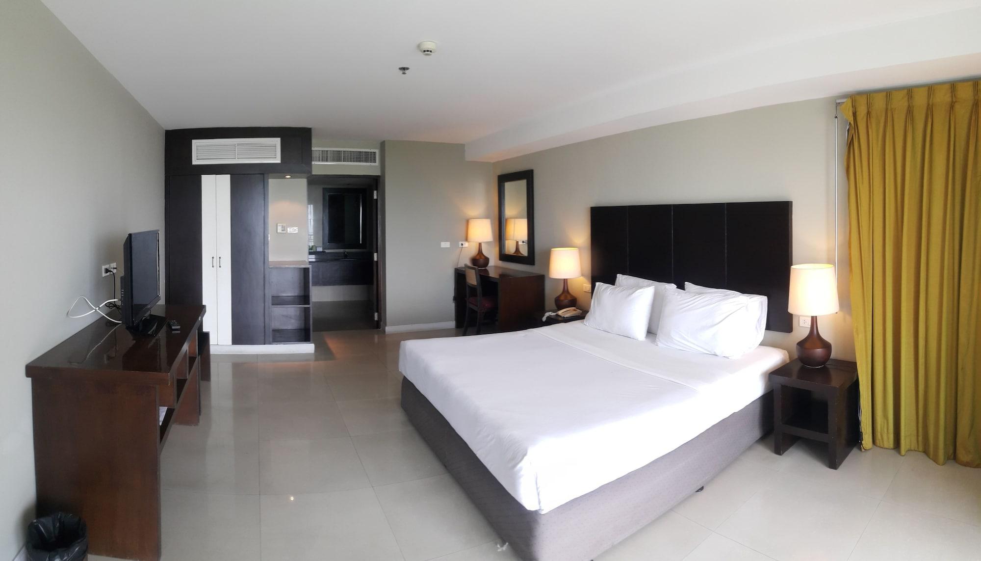Summer Spring Hotel Патая Екстериор снимка