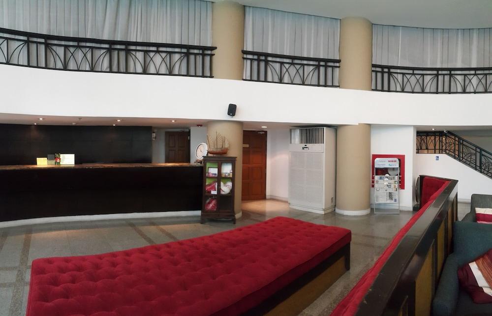 Summer Spring Hotel Патая Екстериор снимка