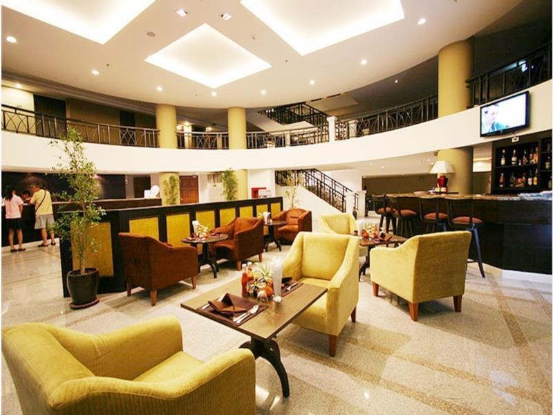 Summer Spring Hotel Патая Екстериор снимка