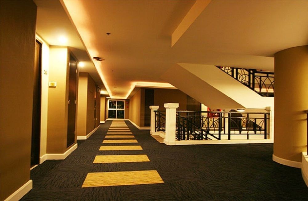 Summer Spring Hotel Патая Екстериор снимка